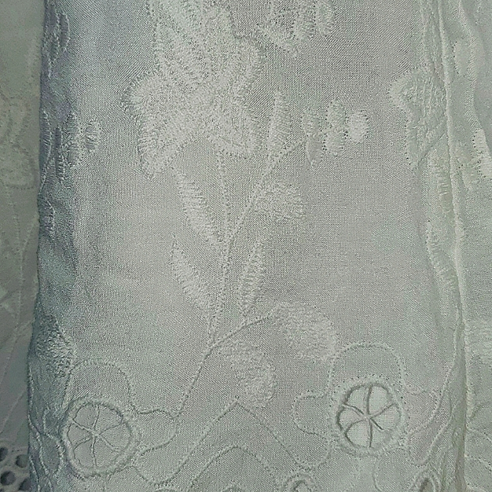 EXPRESS WHITE EYELET COTTON ROMPER, SIZE MEDIUM - Picture 11 of 11